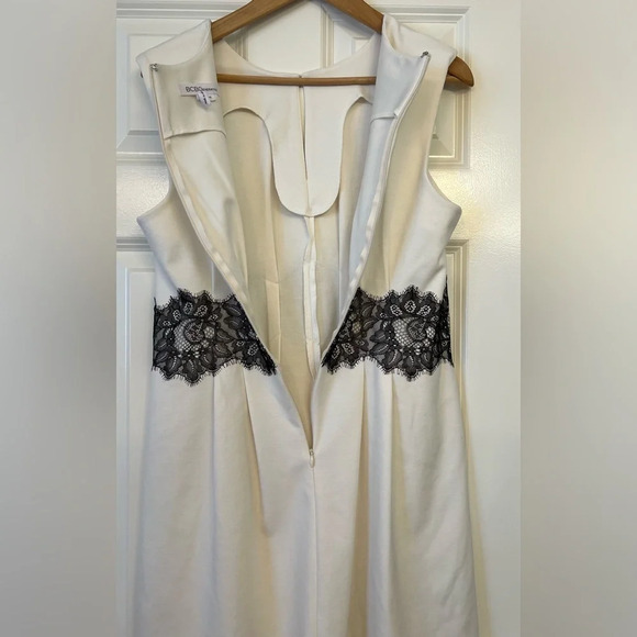 BCBG Generation Women’s dress Off White with black lace detail Size 12 - Picture 10 of 12